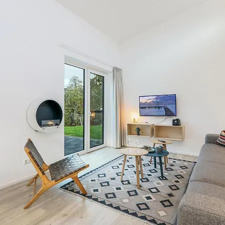 Gorgeous In Lembruch-duemmer With Kitchen Holiday home