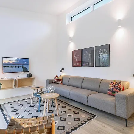 Gorgeous In Lembruch-duemmer With Kitchen